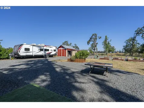 33691 E River Drive Creswell OR 97426