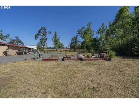33691 E River Drive Creswell OR 97426