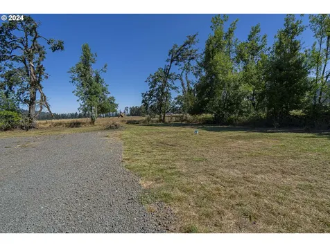 33691 E River Drive Creswell OR 97426