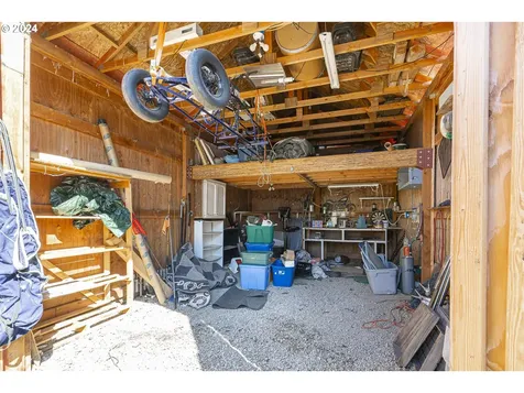 33691 E River Drive Creswell OR 97426