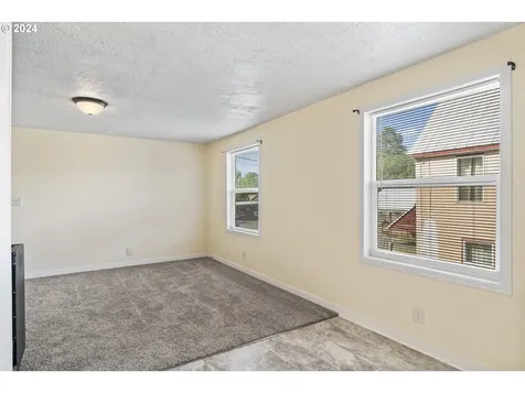 312 Pleasant Avenue Roseburg OR 97470