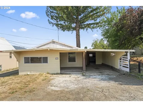 312 Pleasant Avenue Roseburg OR 97470