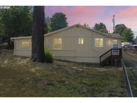 312 Pleasant Avenue Roseburg OR 97470