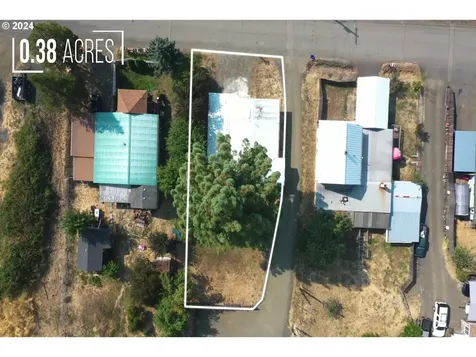 312 Pleasant Avenue Roseburg OR 97470