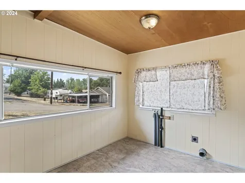 312 Pleasant Avenue Roseburg OR 97470