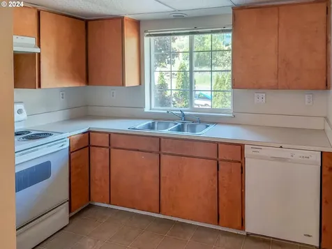 118 Nw Christie Court Roseburg OR 97471