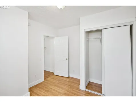 1211 Se 165th Avenue Portland OR 97233