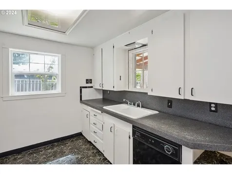 1211 Se 165th Avenue Portland OR 97233