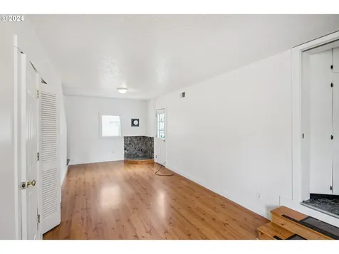 1211 Se 165th Avenue Portland OR 97233