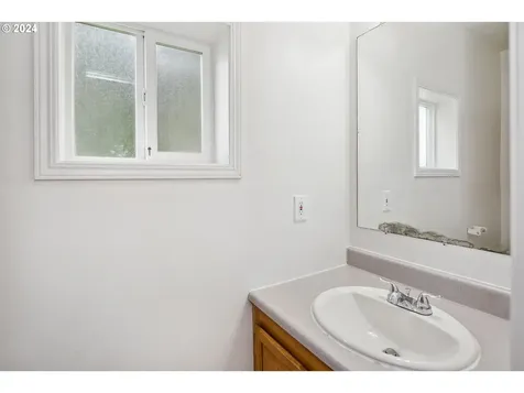 1211 Se 165th Avenue Portland OR 97233