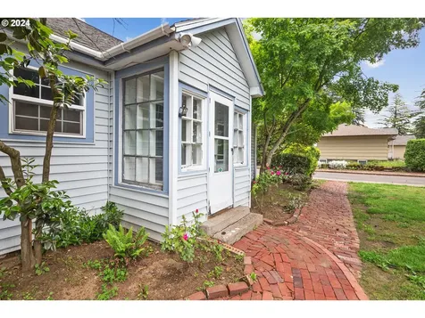 1211 Se 165th Avenue Portland OR 97233