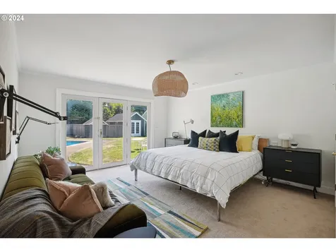 612 Se Manchester Place Portland OR 97202