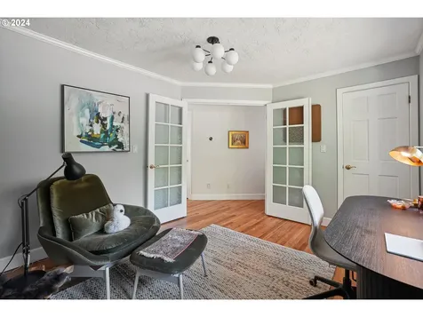 612 Se Manchester Place Portland OR 97202