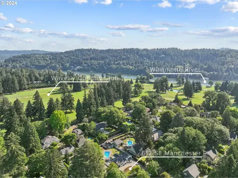 612 Se Manchester Place Portland OR 97202