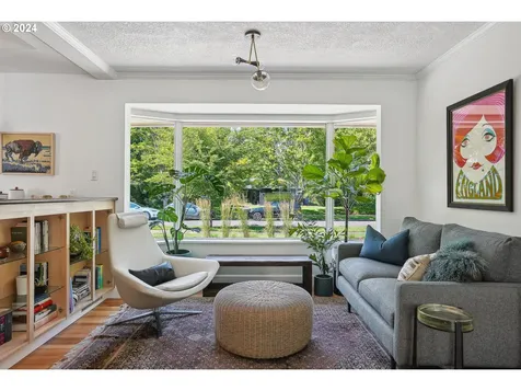 612 Se Manchester Place Portland OR 97202