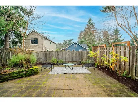 3837 NE Sumner Street Portland OR 97211