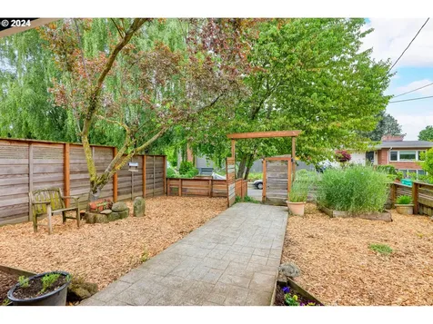 6723 Ne 24th Avenue Portland OR 97211