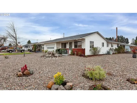 904 Broughton Way Woodburn OR 97071
