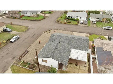 904 Broughton Way Woodburn OR 97071