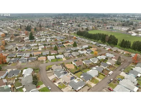 904 Broughton Way Woodburn OR 97071