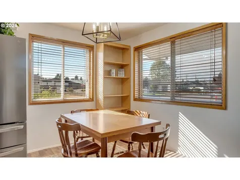 904 Broughton Way Woodburn OR 97071