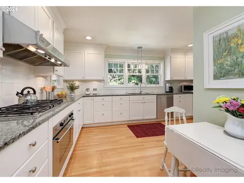 2550 Ne 30th Avenue Portland OR 97212