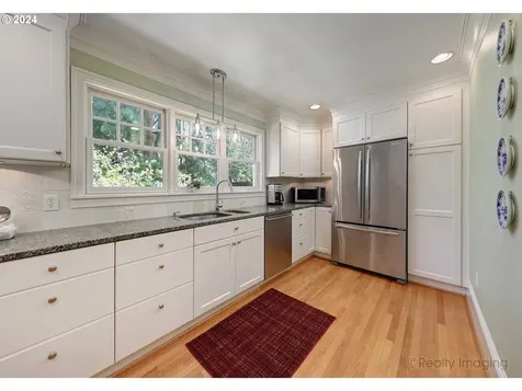2550 Ne 30th Avenue Portland OR 97212