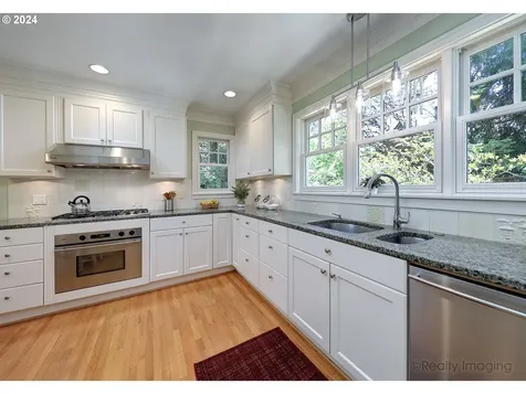 2550 Ne 30th Avenue Portland OR 97212
