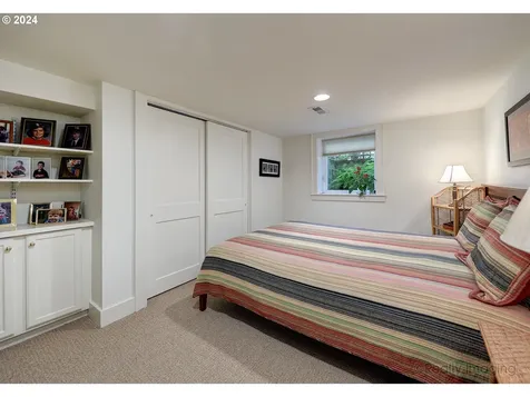 2550 Ne 30th Avenue Portland OR 97212