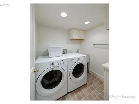 2550 Ne 30th Avenue Portland OR 97212