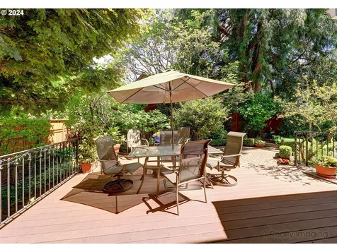 2550 Ne 30th Avenue Portland OR 97212