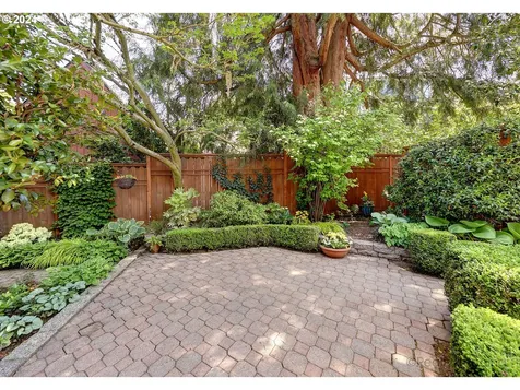 2550 Ne 30th Avenue Portland OR 97212