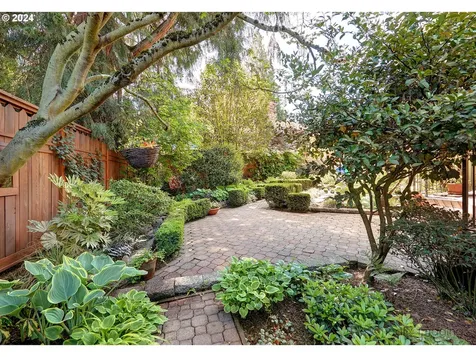 2550 Ne 30th Avenue Portland OR 97212