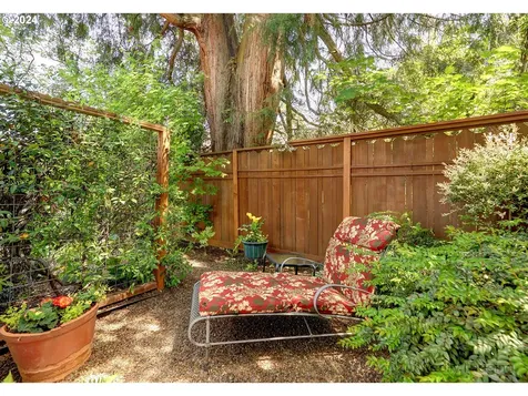 2550 Ne 30th Avenue Portland OR 97212
