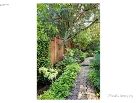 2550 Ne 30th Avenue Portland OR 97212