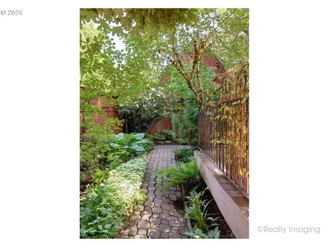 2550 Ne 30th Avenue Portland OR 97212