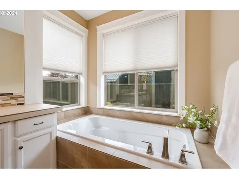 11904 Ne 58th Avenue Vancouver WA 98686
