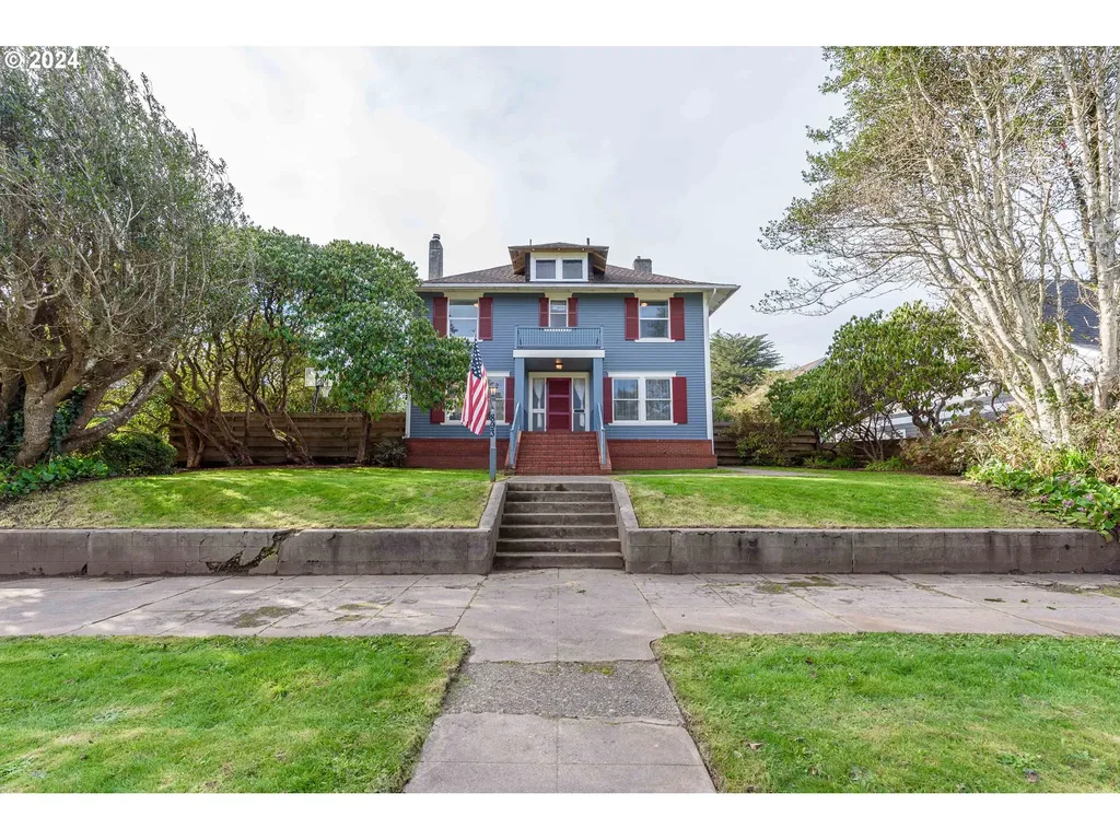 893 S 5th Street Coos Bay OR 97420