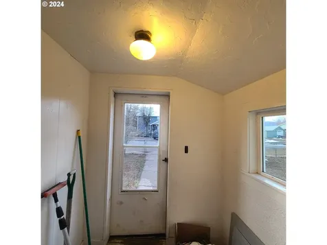 295 S 7th Avenue Elgin OR 97827