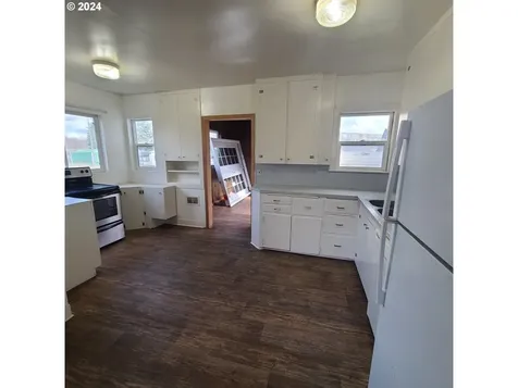 295 S 7th Avenue Elgin OR 97827