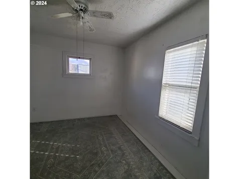 295 S 7th Avenue Elgin OR 97827