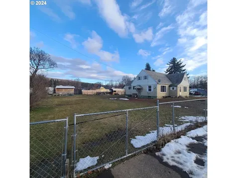 295 S 7th Avenue Elgin OR 97827
