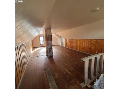 295 S 7th Avenue Elgin OR 97827