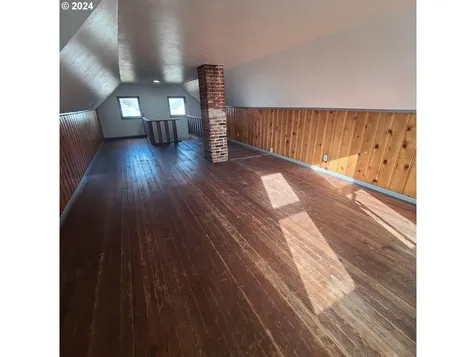 295 S 7th Avenue Elgin OR 97827