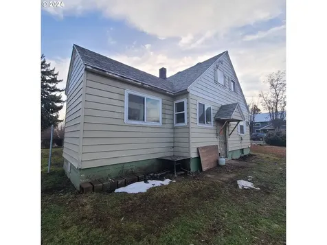295 S 7th Avenue Elgin OR 97827