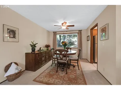 2792 Elysium Avenue Eugene OR 97401