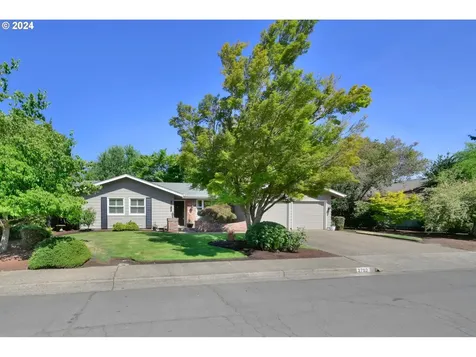 2792 Elysium Avenue Eugene OR 97401