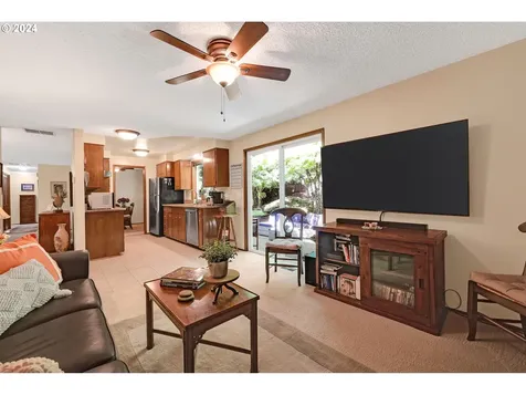 2792 Elysium Avenue Eugene OR 97401