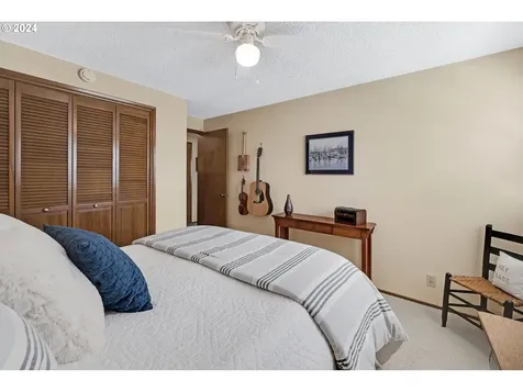 2792 Elysium Avenue Eugene OR 97401