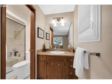 2792 Elysium Avenue Eugene OR 97401